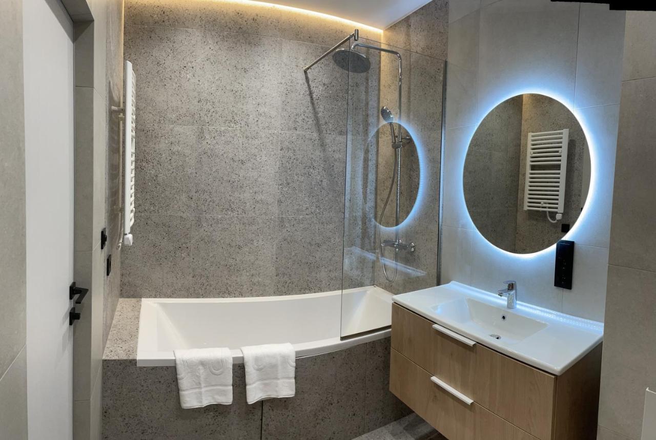 Cities Gallery Apartments Лвив Екстериор снимка