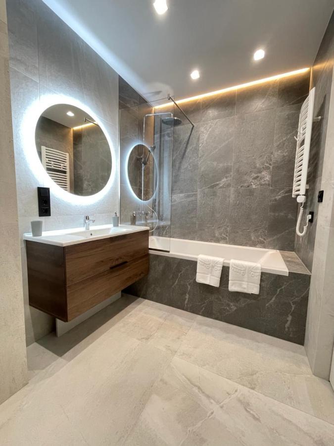Cities Gallery Apartments Лвив Екстериор снимка