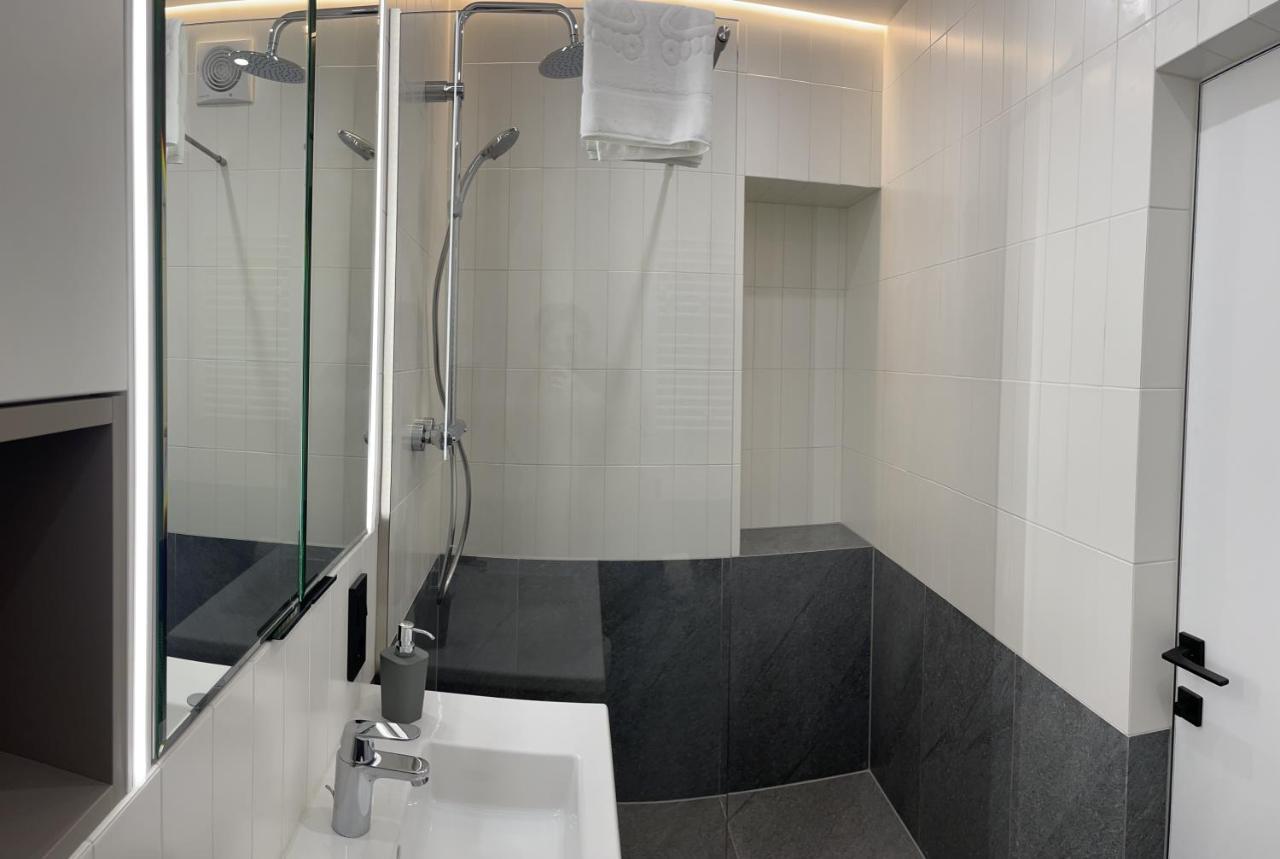 Cities Gallery Apartments Лвив Екстериор снимка